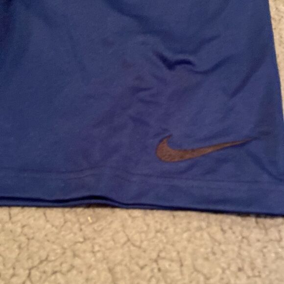 Nike Navy Dri Fit Basketball Shorts Size Medium - Picture 2 of 7
